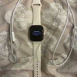 Apple Smartwatch - Gold and Cream